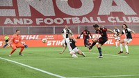 Sedangkan tuan rumah hanya bisa membalas lewat Andrea Pinamonti.
