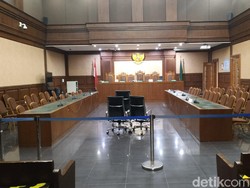Satu Terdakwa Kasus Jiwasraya Reaktif COVID-19, Sidang Langsung Ditunda