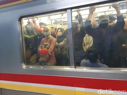 PKS: Jika Banyak Warga DKI Naik Angkutan, Motor Kena Gage Harus Direvisi