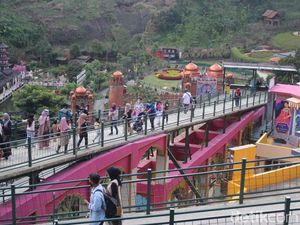 Prokes Jawa Barat Ketat, Wisatawan Hijrah ke Jawa Timur Prokes Jawa Barat Ketat, Wisatawan Hijrah ke Jawa Timur