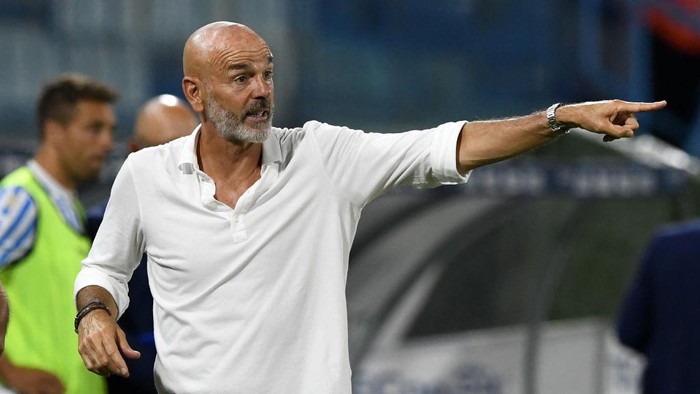 FERRARA, ITALY - JULY 01: Stefano Pioli, Manager of AC Milan during the Serie A match between SPAL and AC Milan at Stadio Paolo Mazza on July 1, 2020 in Ferrara, Italy. (Photo by Chris Ricco/Getty Images)