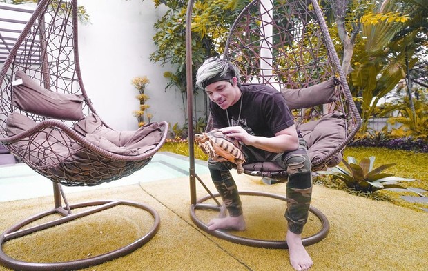 Atta Halilintar/instagram.com/attahalilintar Atta berhasil memiliki rumah seharga 25 miliar rupiah