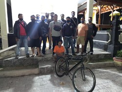 Kecewa Kena PHK Saat Pandemi Corona, Pemuda di Denpasar Bakar Mobil-Warung