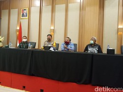 New Normal, Bupati Mimika: Semua Dibuka 24 Jam Kecuali Sekolah-Hiburan Malam