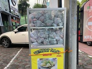Inspiratif! Di Yogyakarta Ada Etalase Nasi Gratis, Siapapun Bisa Ambil dan Isi Inspiratif! Di Yogyakarta Ada Etalase Nasi Gratis, Siapapun Bisa Ambil dan Isi
