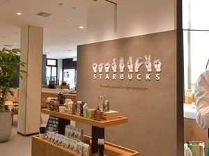 Pertama di Jepang, Starbucks Hadirkan Layanan Bahasa Isyarat