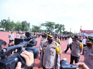 Pimpin Upacara Naik Pangkat, Kapolda Sumut Minta Anggota Tak Cuma Duduk-Tidur