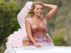 Margot Robbie Buka-bukaan Soal Adegan Panas dengan Leonardo DiCaprio