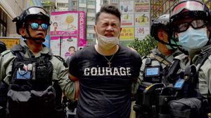 Polisi Hong Kong Tangkap 180 Orang