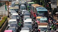 Potret Kemacetan di Pasar Senen Dampak Penutupan Underpass