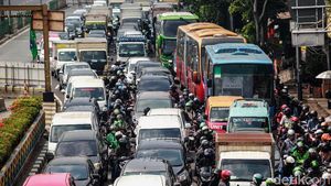 Potret Kemacetan di Pasar Senen Dampak Penutupan Underpass