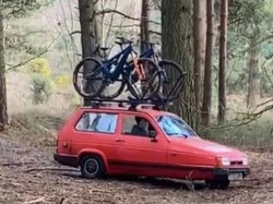 Mobil Roda Tiga Musuhnya Mr Bean Nggak Gampang Nyungsep