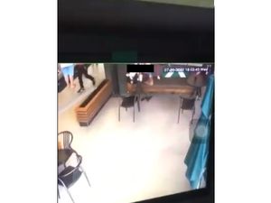 Terpopuler Sepekan: Aksi Ngintip Pegawai Starbucks, Kelainan atau Mesum? Terpopuler Sepekan: Aksi Ngintip Pegawai Starbucks, Kelainan atau Mesum?