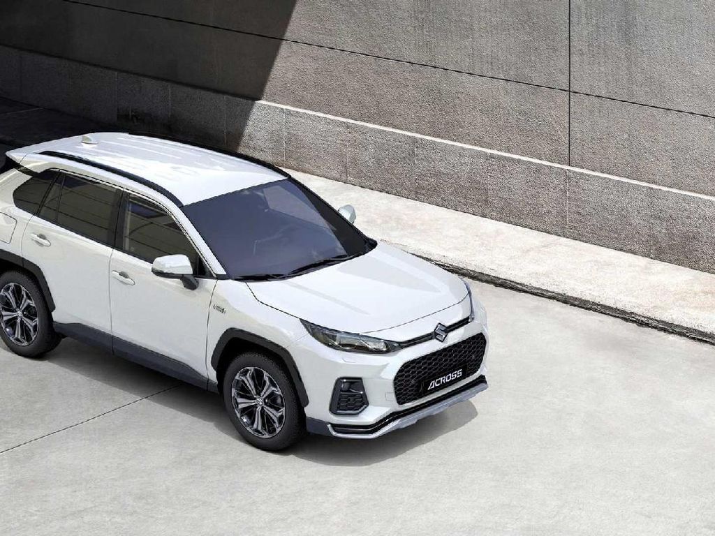 Wujud Mobil Toyota yang Logonya Diganti Jadi Suzuki Across Wujud Mobil Toyota yang Logonya Diganti Jadi Suzuki Across