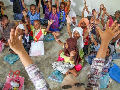 Trauma Healing untuk Anak-anak Imigran Rohingya di Aceh
