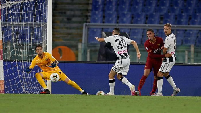 1224394023 ROME, ITALY - JULY 02: Ilija Nestorovski of Udinese Calcio scores the teams second goal during the Serie A match between AS Roma and Udinese Calcio at Stadio Olimpico on July 2, 2020 in Rome, Italy. (Photo by Paolo Bruno/Getty Images)