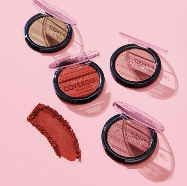 Covergirl TruBand Hi Pigment Bronzer/Instagram.com/covergirl Tampil berani dengan empat warna bronzer.