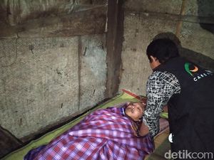 Video Pria di Magelang Kurung Diri di Kamar selama 10 Tahun Video Pria di Magelang Kurung Diri di Kamar selama 10 Tahun