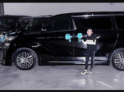 Youtuber Cilik Ini Bisa Beli Toyota Vellfire di Usia 12 Tahun