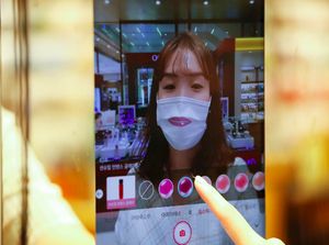Korea Selatan Andalkan Cermin AR untuk Jualan Makeup