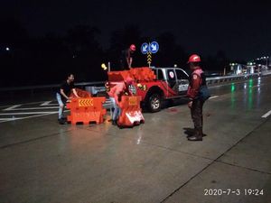 Tol Desari Seksi II Sempat Ditutup, Ini Penjelasan Pengelola Tol Desari Seksi II Sempat Ditutup, Ini Penjelasan Pengelola