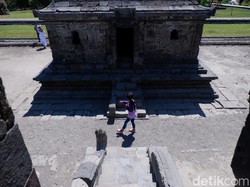New Normal di Dieng, Wisatawan Dilarang Naik dan Sentuh Candi