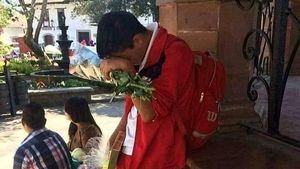 Deretan Foto Kesedihan Pria saat Ditolak Gebetan, Bikin Ikutan Nyesek