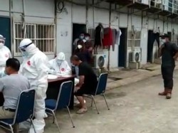 Gelombang 2 TKA China Jalani Pemeriksaan Kesehatan-Rapid Test