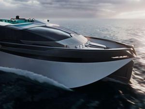 Superyacht Keren Trimonoran Ini Jadi Pendobrak Pelayaran Mewah