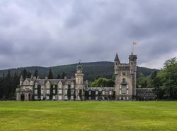 Kastil Balmoral, Lokasi Penuh Damai Tempat Ratu Elizabeth Tutup Usia