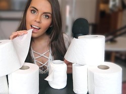 Aneh! Orang-orang Ini Punya Kebiasaan Makan Tisu