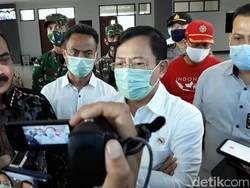 Ditanya Soal Reshuffle, Menkes Terawan Tertawa Kecil