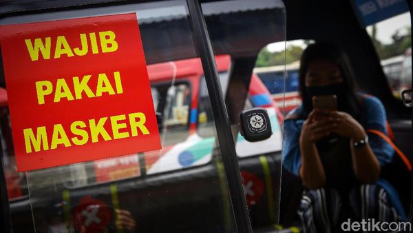 Potret Penerapan Protokol Kesehatan di Angkot Jak Lingko