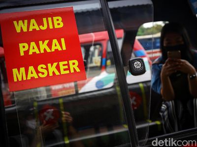 Potret Penerapan Protokol Kesehatan di Angkot Jak Lingko