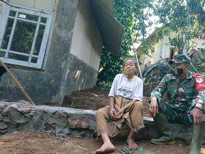 Kisah Nenek 80 Tahun Hidup di Tempat Tak Layak, Kini Rumahnya Dibangun TNI Kisah Nenek 80 Tahun Hidup di Tempat Tak Layak, Kini Rumahnya Dibangun TNI