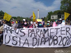 Aksi di Taman Pandang, Ortu Tuntut PPDB DKI Jalur Zonasi Diulang