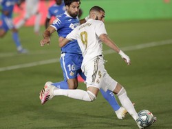 Real Madrid menjauh dari kejaran Barcelona di pekan ke-33 Liga Spanyol. Keberhasilan itu didapat usai mengalahkan Getafe dengan skor tipis 1-0.