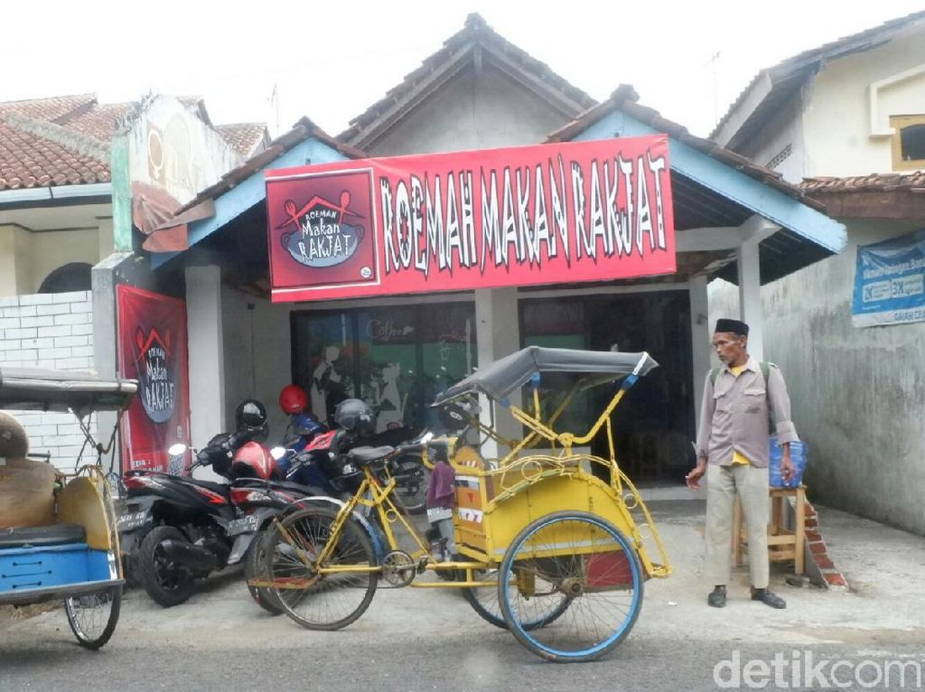 Bantu Warga Saat Pandemi Corona, Rumah Makan Ini Beri Makanan Gratis Bantu Warga Saat Pandemi Corona, Rumah Makan Ini Beri Makanan Gratis