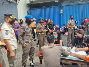 Dini Hari Mencekam di Diskotek yang Ngotot Buka Diam-diam Dini Hari Mencekam di Diskotek yang Ngotot Buka Diam-diam