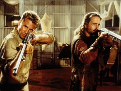 Sinopsis Film The Ghost and The Darkness, Terancam Singa Buas