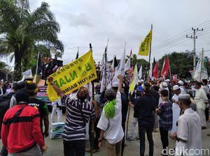 Tolak RUU HIP, Massa Aliansi Umat Beragama Demo di Depan DPRD Kaltim Tolak RUU HIP, Massa Aliansi Umat Beragama Demo di Depan DPRD Kaltim
