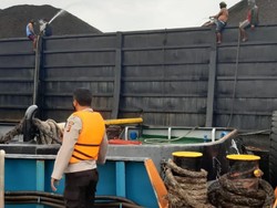 Ini Pemicu Batu Bara Terbakar Saat Diangkut Tongkang di Palabuhanratu