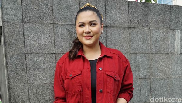 Vicky Shu, Mau Maju Jadi Bupati Cilacap Lagi?