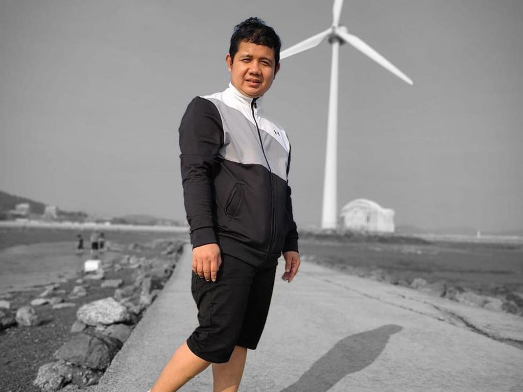 Jadi YouTuber di Korea, TKI dari Banyumas Ini Sukses Raup Dollar Jadi YouTuber di Korea, TKI dari Banyumas Ini Sukses Raup Dollar