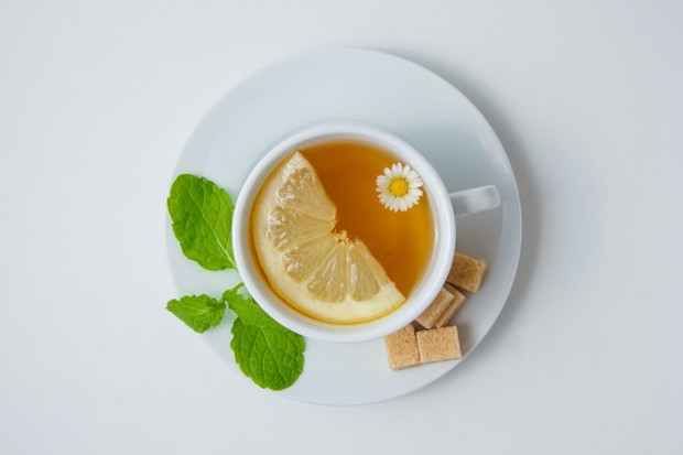 Teh Chamomile akan membantu mengurangi kram saat menstruasi dan meredakan kejang otot.