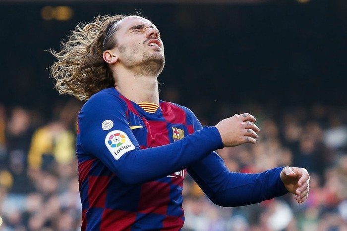 BARCELONA, SPAIN - FEBRUARY 15: Antoine Griezmann of FC Barcelona gestures during the Liga match between FC Barcelona and Getafe CF at Camp Nou on February 15, 2020 in Barcelona, Spain. (Photo by Eric Alonso/Getty Images)