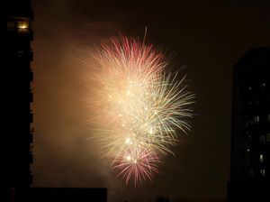 Tempat Penyimpanan Kembang Api di California Meledak Tempat Penyimpanan Kembang Api di California Meledak