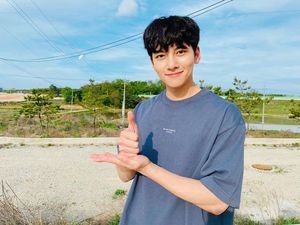 Ji Chang Wook Sembuh dari Covid-19 Ji Chang Wook Sembuh dari Covid-19
