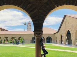 Maudy Ayunda dan Pria Bertengkar saat Live IG, Ini yang Jadi Perdebatan