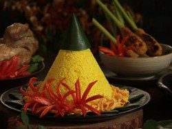 Makna Mendalam di Balik Sajian Nasi Kuning yang Menggoda